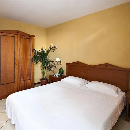 L'abbate 4*