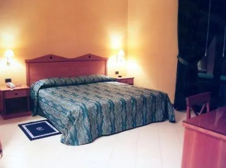 L'abbate 4* Полиньяно-а-Маре